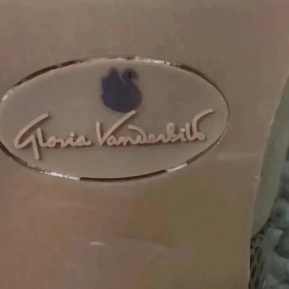 Gloria Vanderbilt Tan Lace Up Boots - Picture 6 of 7